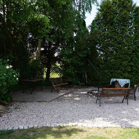 Comfortable House With Garden Manki 外观 照片
